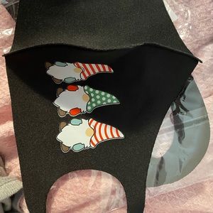 Holiday cheer face masks! Let’s get festive!